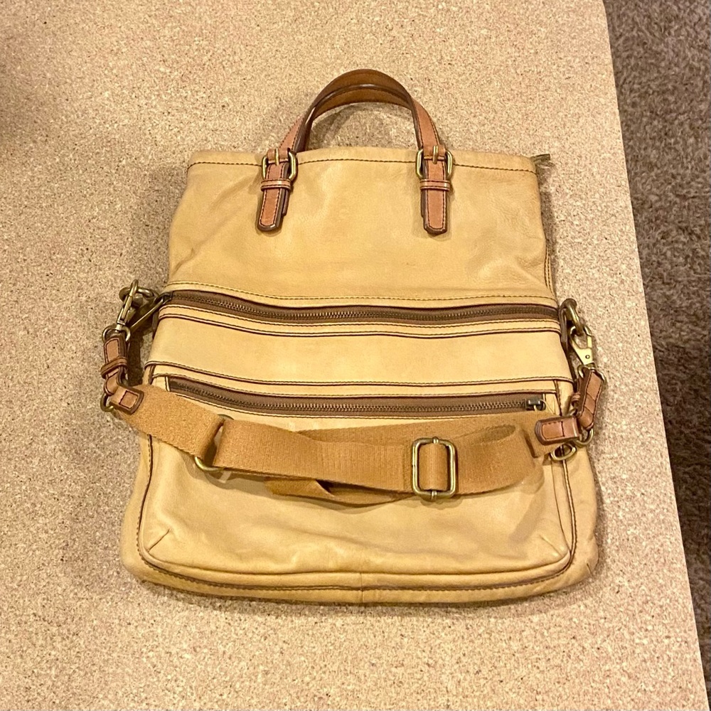 Fossil Explorer Tote & Crossbody